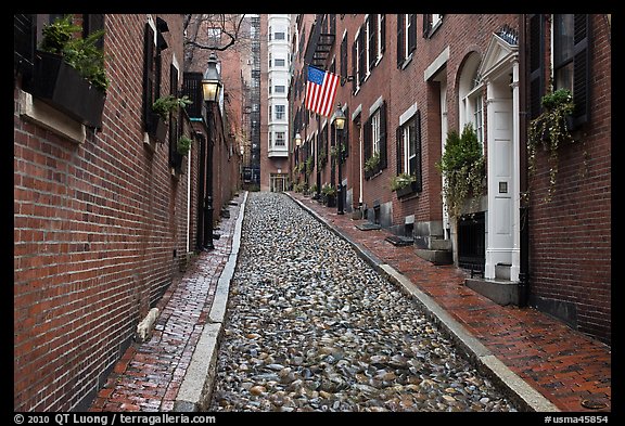 Cobblestone alley on rainy day, Beacon Hill. Boston, Massachussets, USA (color)
