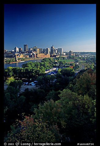 Saint Paul and the Mississipi River, early morning. Minnesota, USA (color)