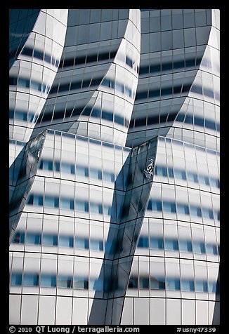 Curves evoking sails in IAC building. NYC, New York, USA