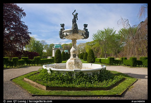 Fountain, The Elms. Newport, Rhode Island, USA (color)