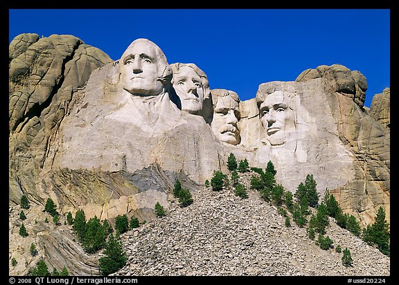 Monumental sculpture of US presidents carved in clif, Mount Rushmore National Memorial. South Dakota, USA