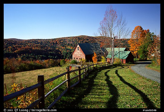 Fence and barn. Vermont, New England, USA (color)