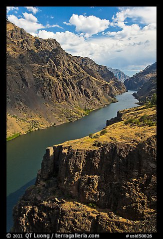 Cliffs and canyon. Hells Canyon National Recreation Area, Idaho and Oregon, USA (color)