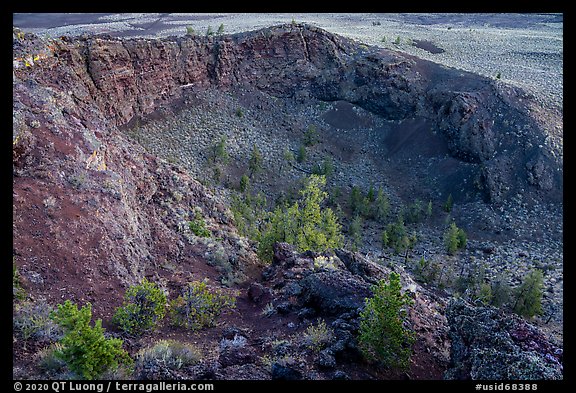 Echo Crater walls. Craters of the Moon National Monument and Preserve, Idaho, USA (color)