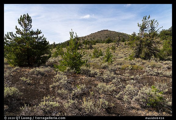 Big Cinder Butte. Craters of the Moon National Monument and Preserve, Idaho, USA