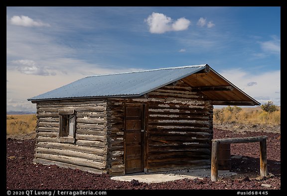 Last remaining trapper cabin, South Park Well. Craters of the Moon National Monument and Preserve, Idaho, USA