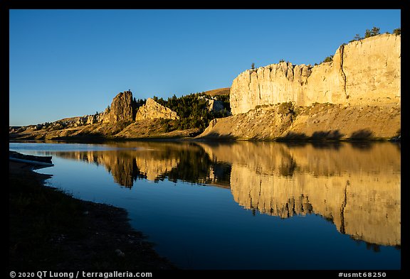 LaBarge Rock and white cliffs at sunrise. Upper Missouri River Breaks National Monument, Montana, USA (color)
