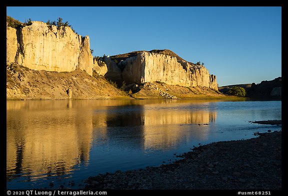 White cliffs from Eagle Creek at sunrise. Upper Missouri River Breaks National Monument, Montana, USA