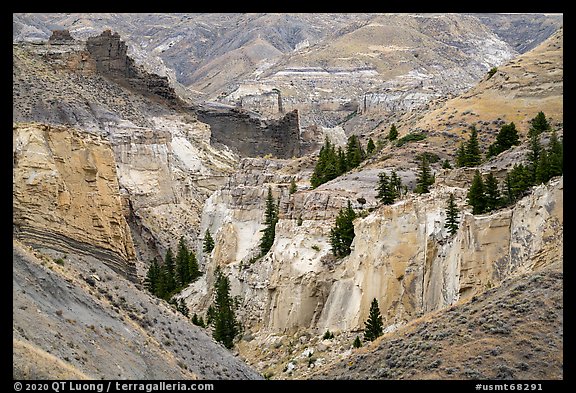 Canyon walls, Valley of the Walls. Upper Missouri River Breaks National Monument, Montana, USA
