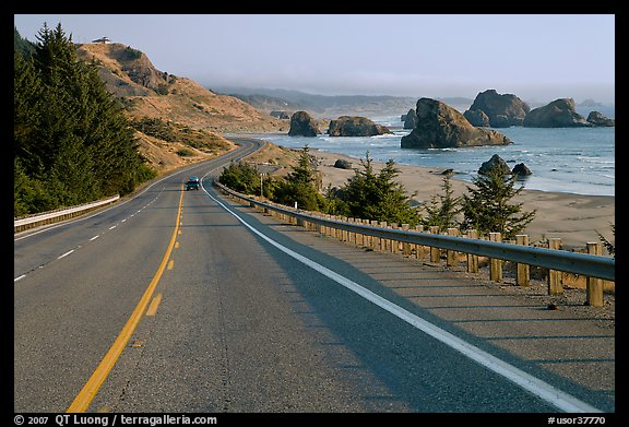 Oceanside road, Pistol River State Park. Oregon, USA