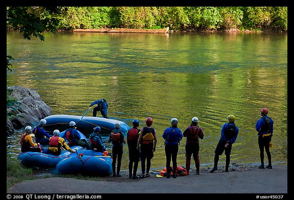 Rafting instruction, Ben and Kay Doris Park. Oregon, USA