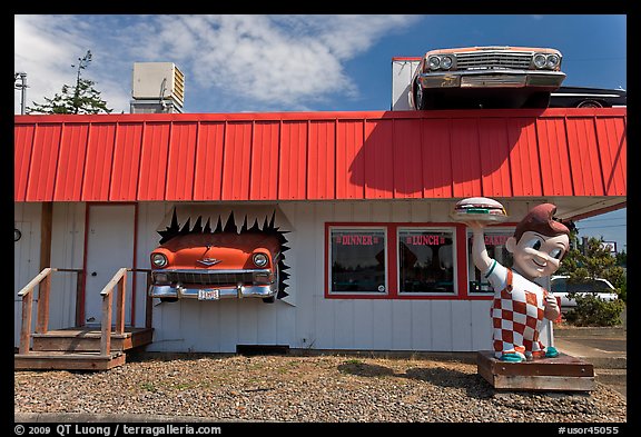 Dinner and built-in hot rod vintage cars, Florence. Oregon, USA (color)