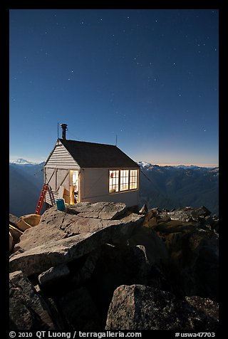 Hidden Lake Lookout by night, Mount Baker Glacier Snoqualmie National Forest. Washington (color)