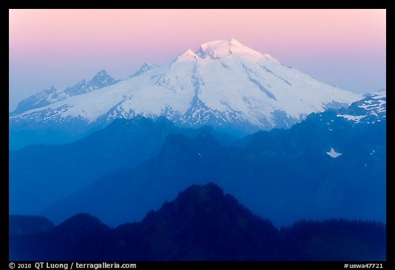 Mount Baker, sunrise, Mount Baker Glacier Snoqualmie National Forest. Washington