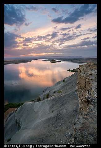 Columbia River from top of White Bluffs at sunset, Wahluke Unit, Hanford Reach National Monument. Washington (color)