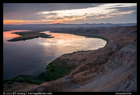 Sunset over Columbia River from White Cliffs, Hanford Reach National Monument. Washington