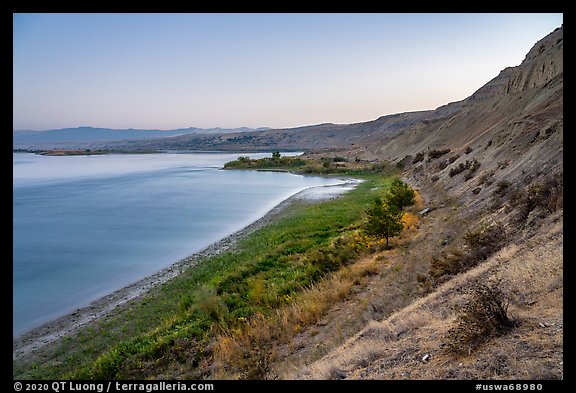 White Bluffs and Columbia River at dawn, Hanford Reach National Monument. Washington (color)