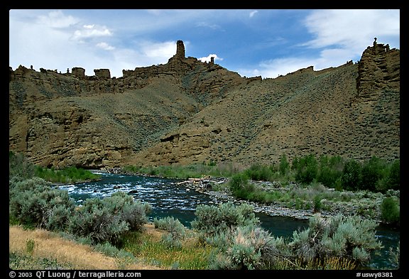 Shoshone River and rock Chimneys, Shoshone National Forest. Wyoming, USA
