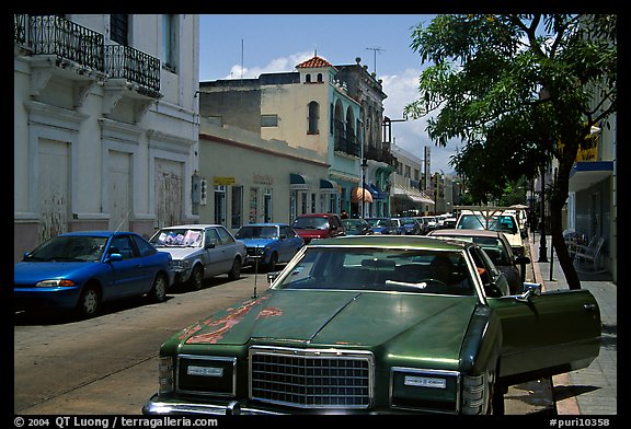 Old car in a street, Ponce. Puerto Rico (color)