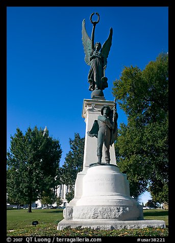 Monument to soldiers of the Confederacy. Little Rock, Arkansas, USA (color)