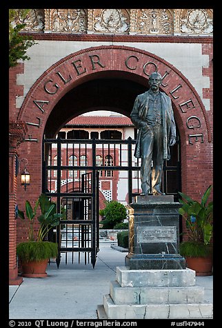 Statue of Henry Flagler and entrance to Flagler College. St Augustine, Florida, USA