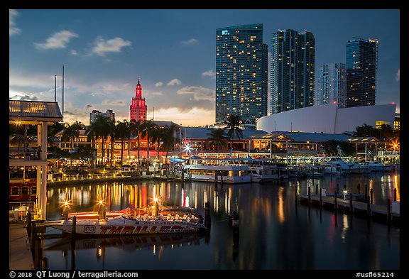 Bayside Marketplace harbor and Freedom Tower at sunset, Miami. Florida, USA