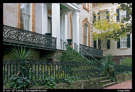 Yard and historic house. Savannah, Georgia, USA (color)