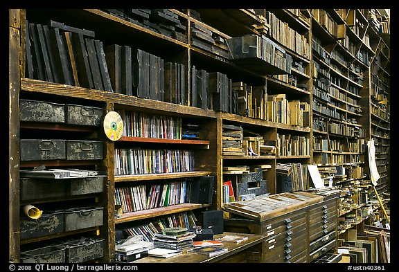 Bookshelves, Hatch Show print. Nashville, Tennessee, USA (color)