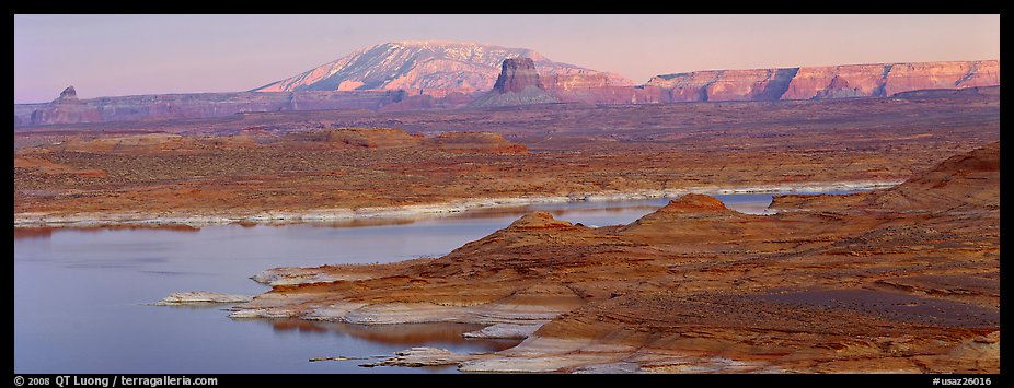 Lake Powell landscape, Glen Canyon National Recreation Area, Arizona. USA (color)