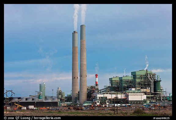 995-megawatt Cholla Power Plant, near Holbrook. Arizona, USA (color)