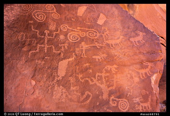 Archaic and Ancestral Puebloan petroglyphs. Vermilion Cliffs National Monument, Arizona, USA