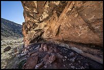 Alcove with petroglyphs, Snake Gulch. Baaj Nwaavjo Itah Kukveni – Ancestral Footprints of the Grand Canyon National Monument, Arizona, USA ( color)