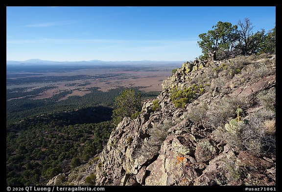 Cliff from Red Butte summit. Baaj Nwaavjo Itah Kukveni – Ancestral Footprints of the Grand Canyon National Monument, Arizona, USA (color)