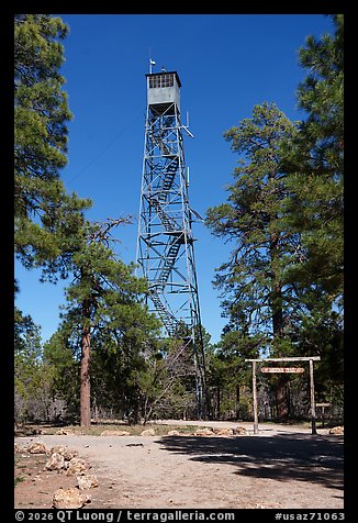 Arizona Trail sign and Grandview lookout tower. Baaj Nwaavjo Itah Kukveni – Ancestral Footprints of the Grand Canyon National Monument, Arizona, USA (color)