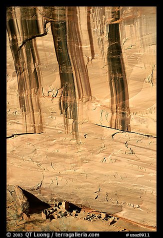 Ruins of Antelope House below huge walls. Canyon de Chelly  National Monument, Arizona, USA