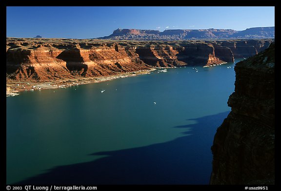 Lake Powell near Hute, Glen Canyon National Recreation Area, Utah. USA (color)