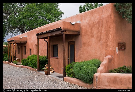 Las Casitas. Taos, New Mexico, USA (color)