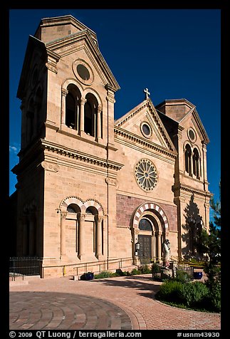 Cathedral Basilica of St Francis de Assisi. Santa Fe, New Mexico, USA (color)