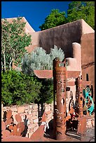 Southwest art, and adobe building. Santa Fe, New Mexico, USA
