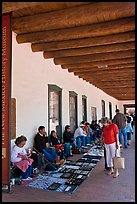 El Palacio Real (oldest public building in the US) with native vendors. Santa Fe, New Mexico, USA