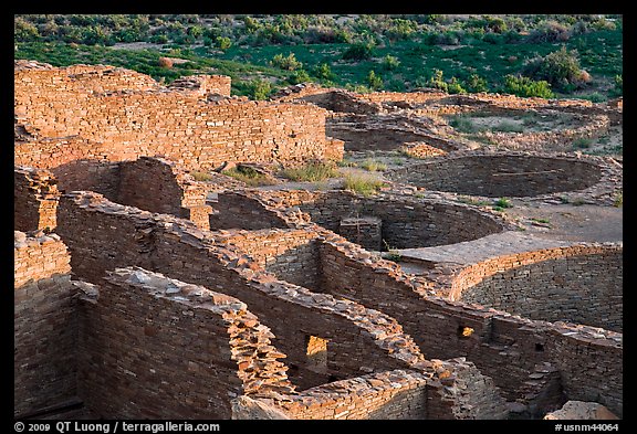 Rooms and kivas, Pueblo Bonito. Chaco Culture National Historic Park, New Mexico, USA (color)