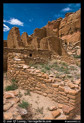 Masonery walls, Kin Kletso. Chaco Culture National Historic Park, New Mexico, USA (color)