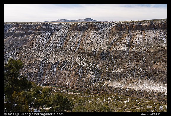 Rio Grande Gorge from Cebolla Mesa. Rio Grande Del Norte National Monument, New Mexico, USA