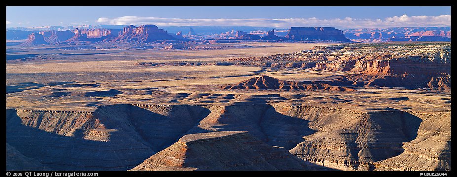 Canyon country scenery. Utah, USA (color)