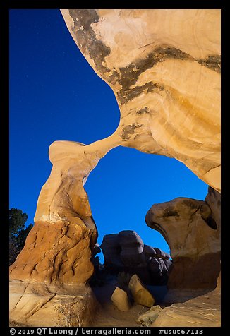 Metate Arch at night. Grand Staircase Escalante National Monument, Utah, USA