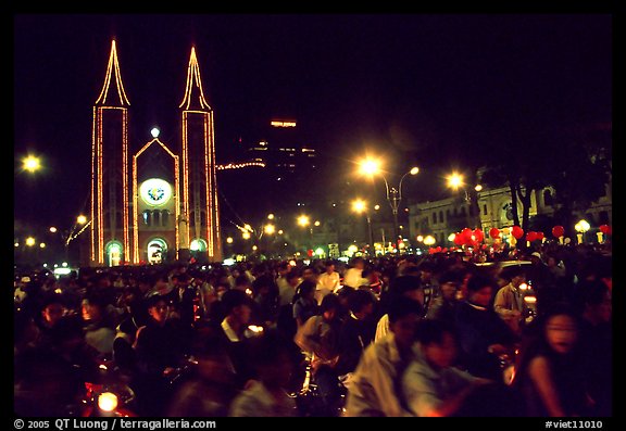 Crowds gather in front of the Cathedral St Joseph for Christmans. Ho Chi Minh City, Vietnam