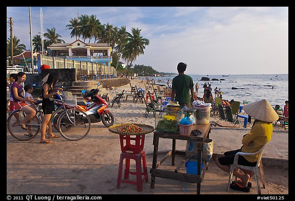 Food vendor,  Long Beach, Duong Dong. Phu Quoc Island, Vietnam