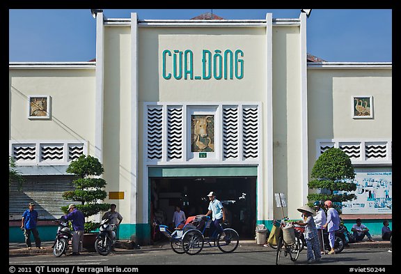 Northern Gate, Ben Thanh Market. Ho Chi Minh City, Vietnam (color)