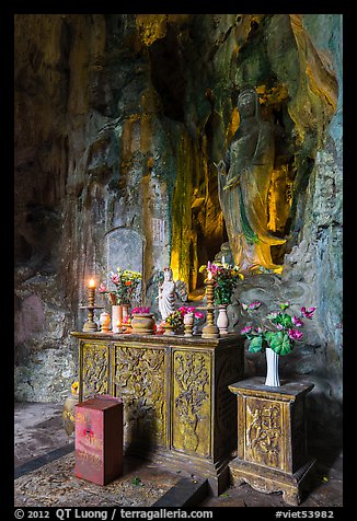 Bhuddist altar at the entrance of Huyen Khong cave. Da Nang, Vietnam