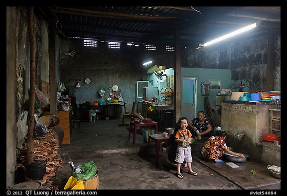 Family kitchen area, Quan Thang house. Hoi An, Vietnam (color)
